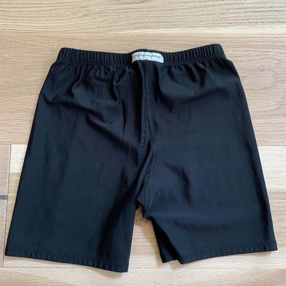 UNDER ARMOUR Spandex Shorts - Picture 2 of 6